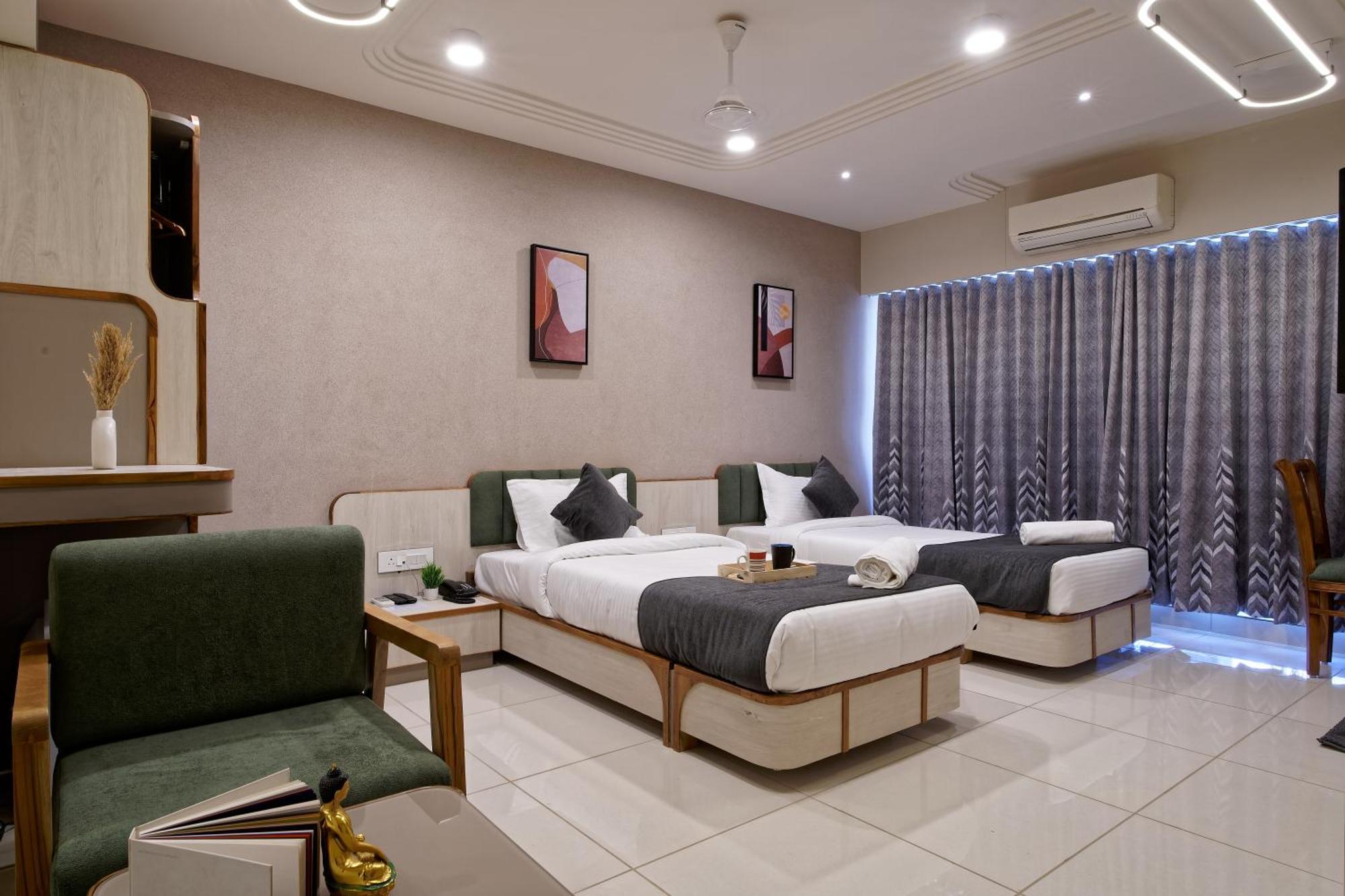 Exora Inn Ahmedabad Exterior photo