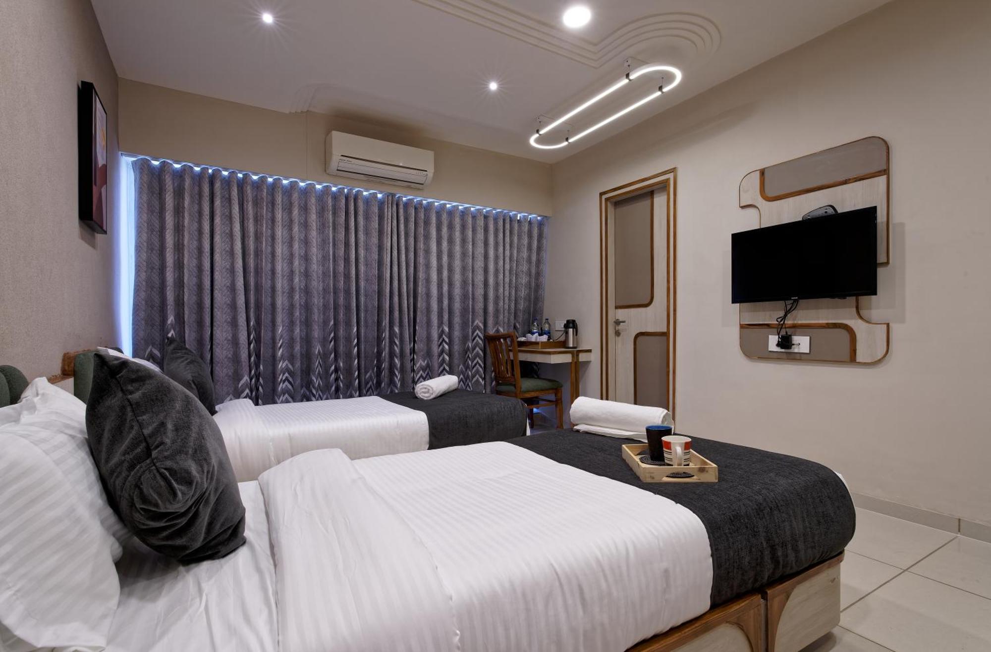 Exora Inn Ahmedabad Exterior photo